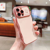 Wavy Electroplated Heart-Patterned Shockproof Phone Case for iPhone