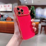 Wavy Electroplated Heart-Patterned Shockproof Phone Case for iPhone